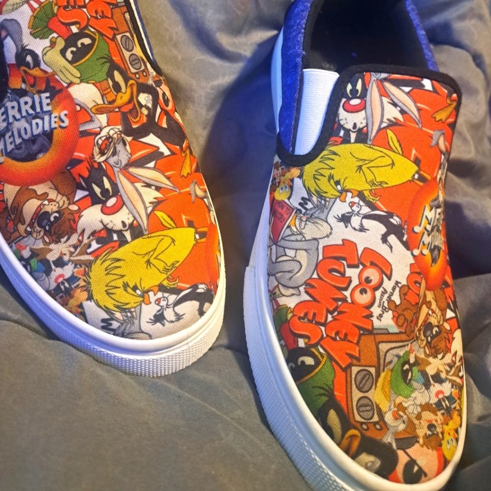 Looney Tunes Limited Edition Slip-Ons  Size 9 1/2